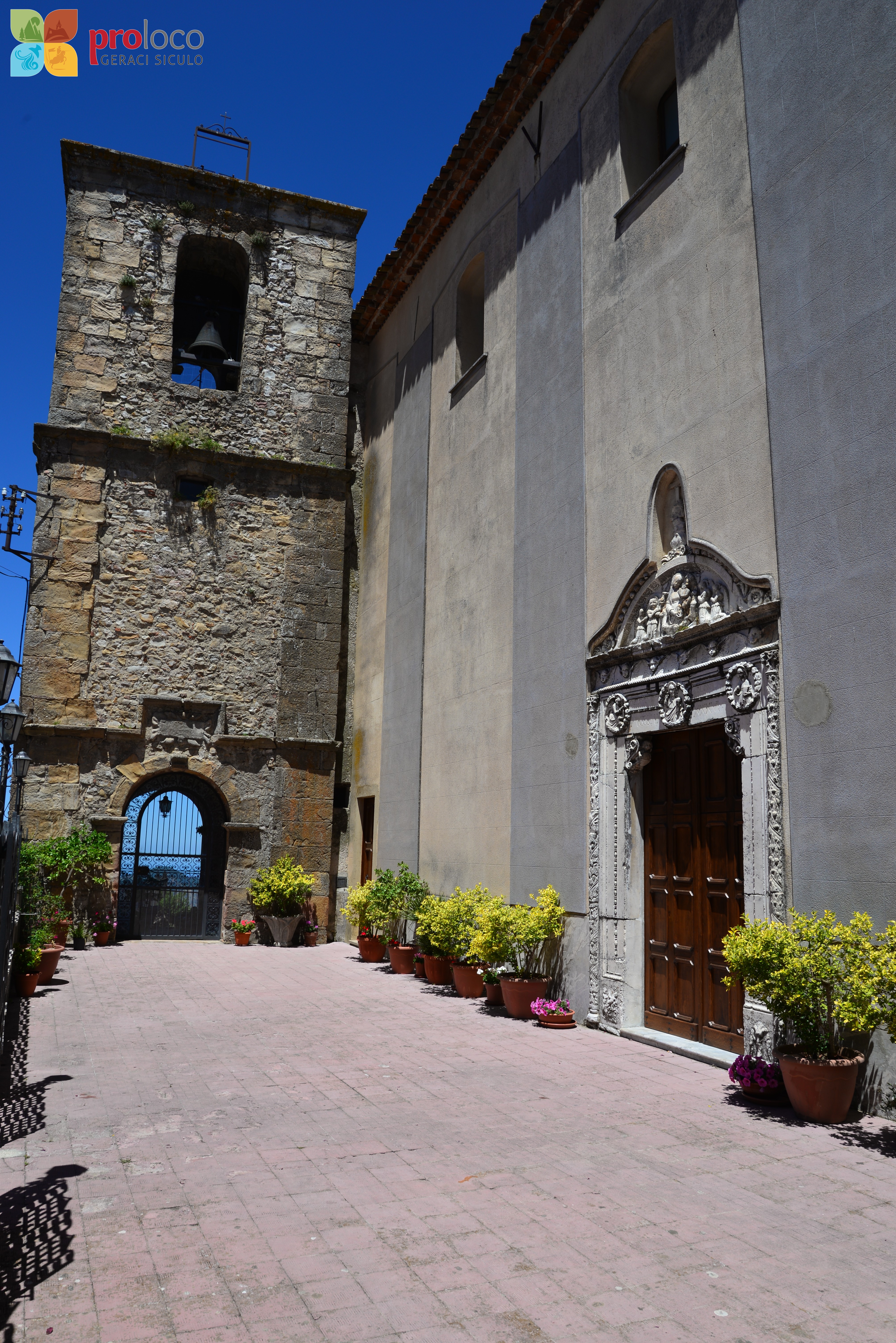 14 Chiesa di Santa Maria la Porta 01